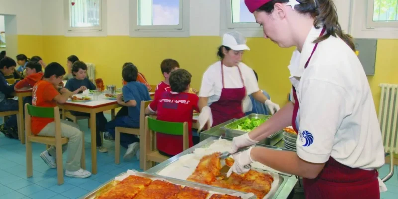 Mense scolastiche riapertura al 30 settembre la Cgil contro il Comune di Teramo